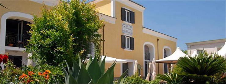 Hotel LA TONNARA.Procida.