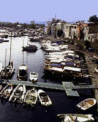 Procida Yachting Club. Chiaiolella.